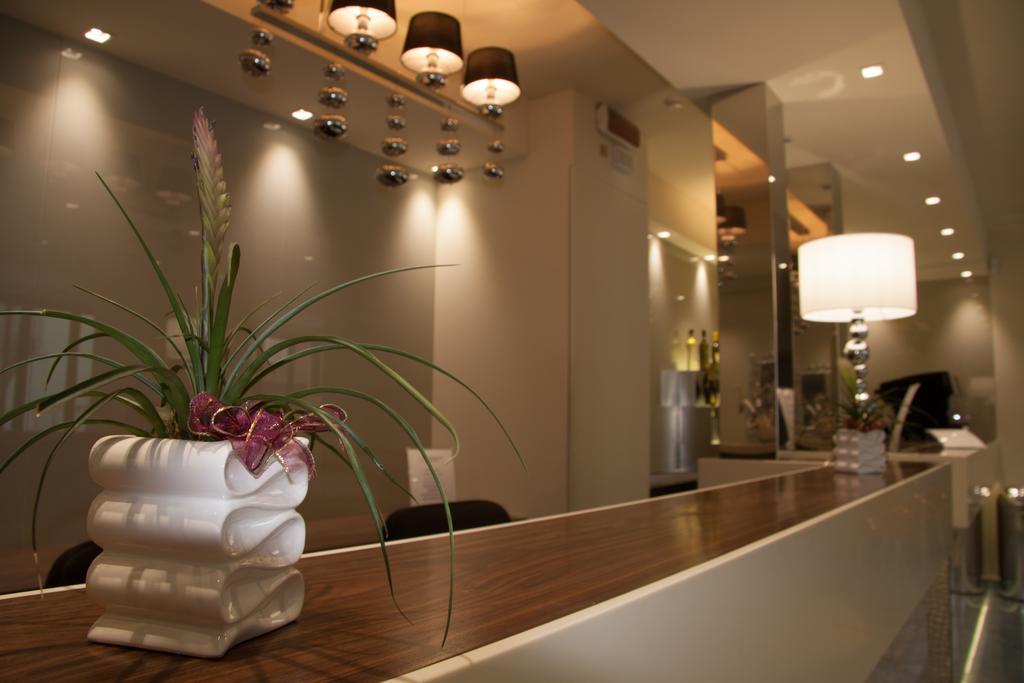 רימיני Hotel Aurora Mare מראה חיצוני תמונה