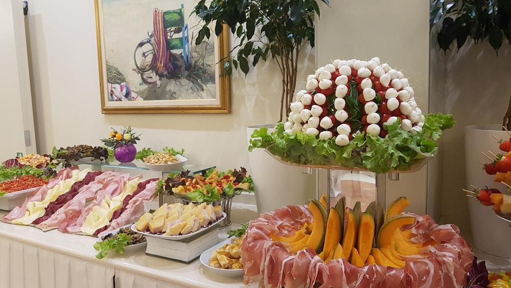 רימיני Hotel Aurora Mare מראה חיצוני תמונה