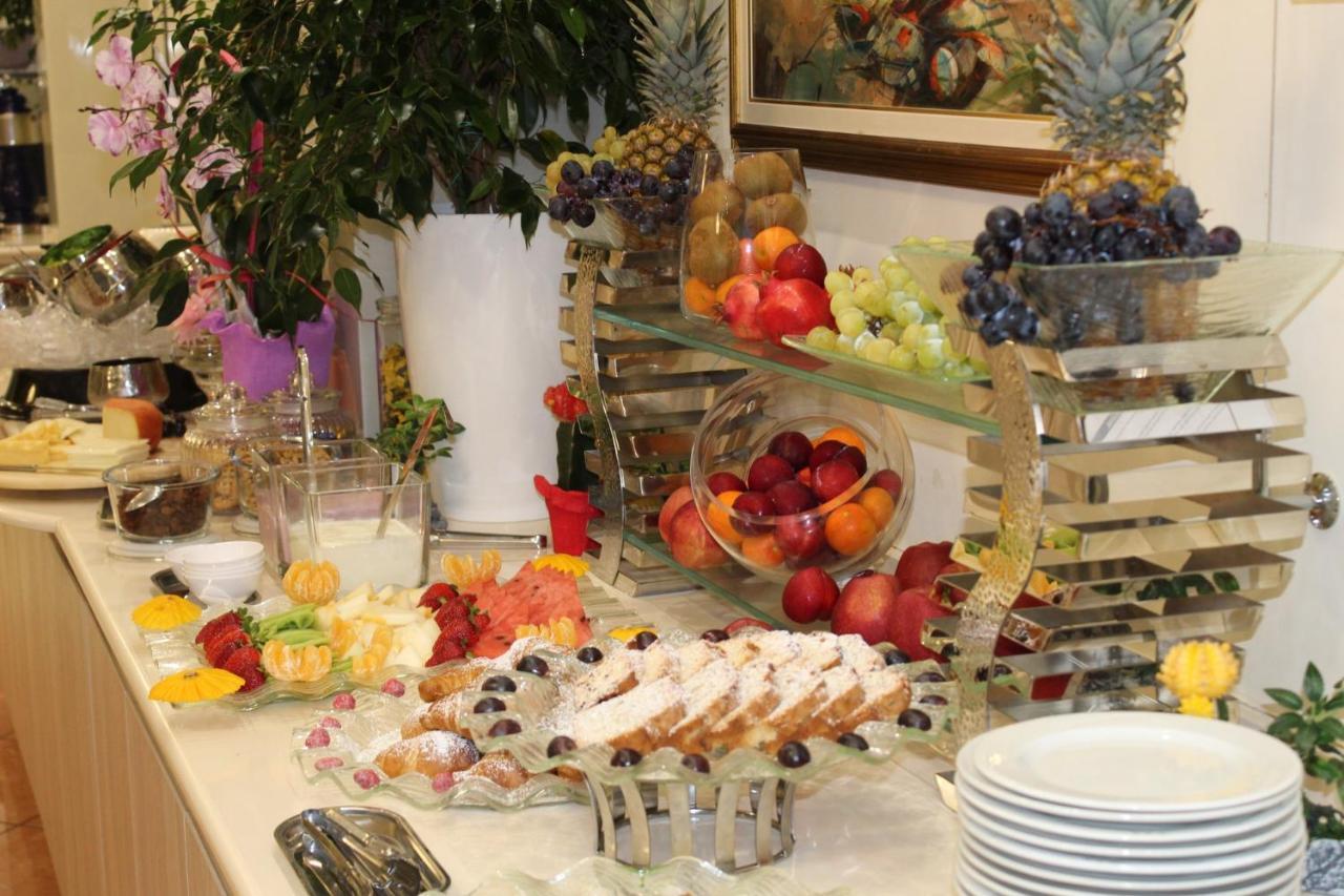 רימיני Hotel Aurora Mare מראה חיצוני תמונה