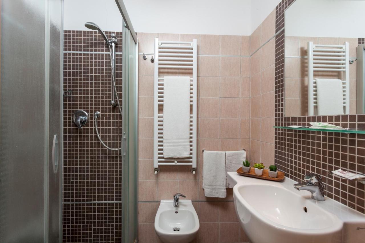 רימיני Hotel Aurora Mare מראה חיצוני תמונה
